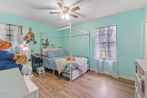Bedroom - 940 Jamie Dr, Chipley, FL 32428 photo 4 of 4