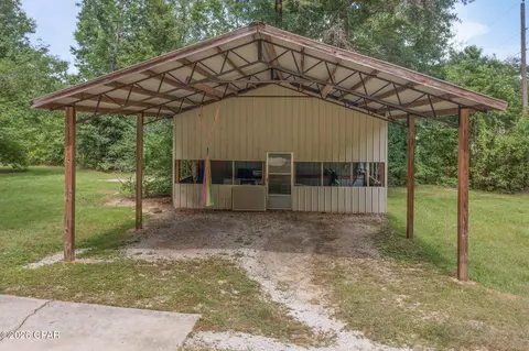 Exterior - 940 Jamie Dr, Chipley, FL 32428 photo 2 of 5