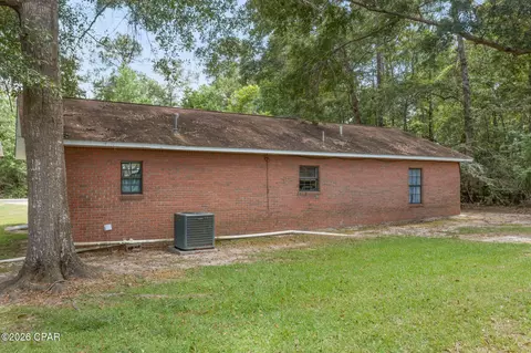 Exterior - 940 Jamie Dr, Chipley, FL 32428 photo 3 of 5