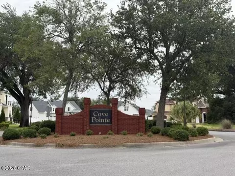 330 Watson Bayou Cir, Panama City, FL 32401
