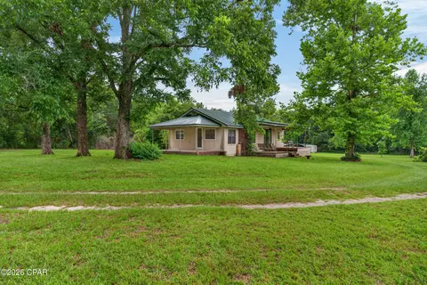 1229 Clearview Ln, Graceville, FL 32440