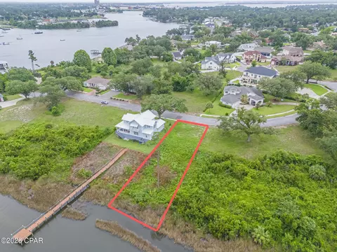 1112 Cove Pointe Dr, Panama City, FL 32401