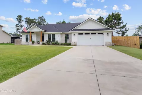 214 White Oaks Blvd, Southport, FL 32409
