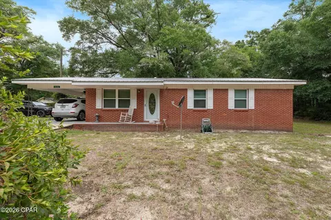 1561 Blue Creek Rd, Ponce De Leon, FL 32455