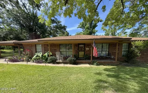 7881 Sale St, Sneads, FL 32460