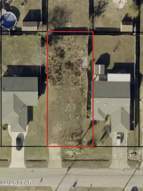 2823 E 17th St, Panama City, FL 32405