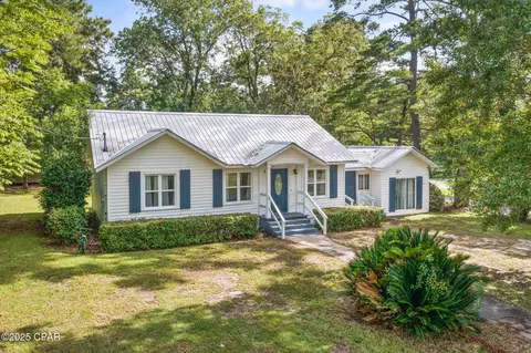 111 E Wisconsin Ave, Bonifay, FL 32425