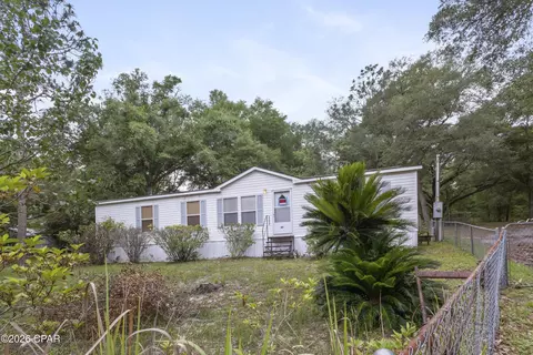 63 Cherokee Cir, Defuniak Springs, FL 32433