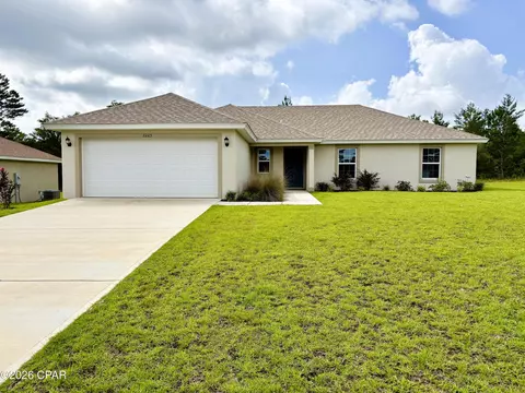2225 Chase St, Chipley, FL 32428