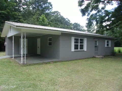 5437 Pearl St, Graceville, FL 32440