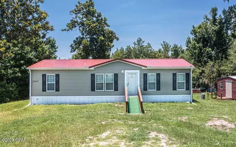 10447 Miller Cir, Youngstown, FL 32466