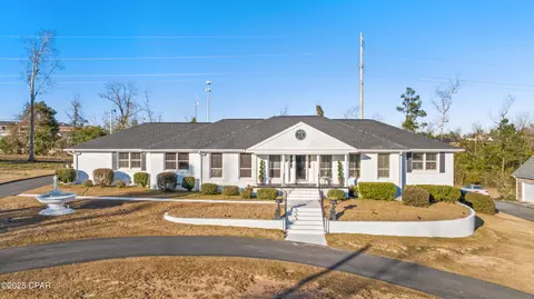 3005 Watson Dr, Marianna, FL 32446