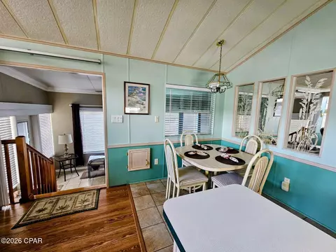 27 Gulf Dr, Panama City Beach, FL 32413