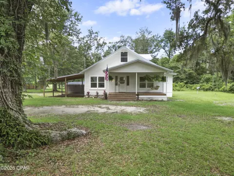 2197 Indiana Ave, Grand Ridge, FL 32442