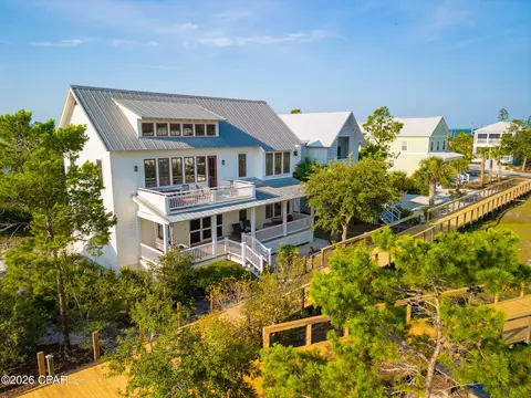 105 Washboard Ct, Port St Joe, FL 32456