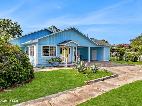 819 Marvin Ave, Port St Joe, FL 32456