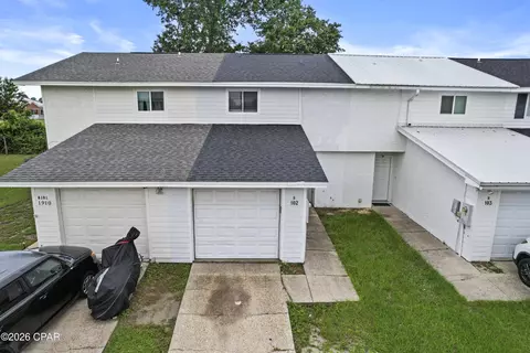 102 Pattho Ln #B, Lynn Haven, FL 32444