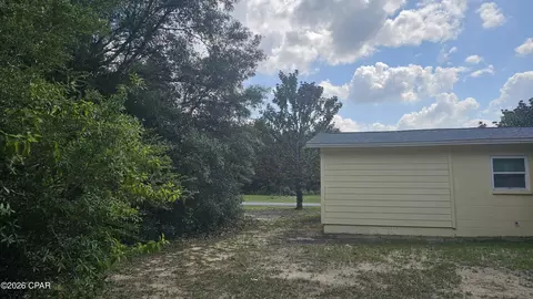 Exterior - 4107 Paragon Pl, Chipley, FL 32428 photo 4 of 9