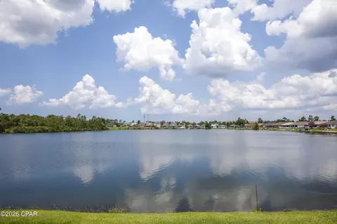 220 Lakeridge Dr, Panama City, FL 32405