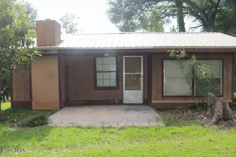2435 Douglas Pond Rd, Marianna, FL 32446
