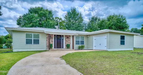 Exterior - 1807 Ulmer Ln, Chipley, FL 32428 photo 2 of 7