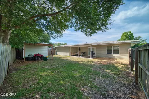 Exterior - 1807 Ulmer Ln, Chipley, FL 32428 photo 5 of 7