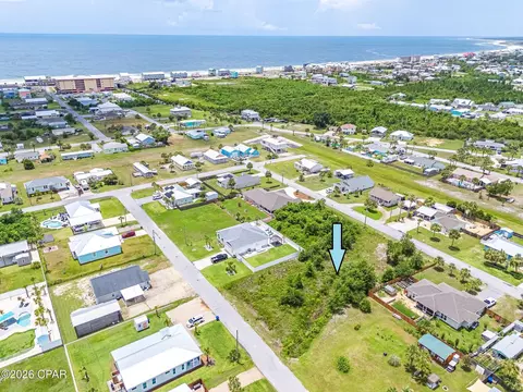 407 California Dr, Mexico Beach, FL 32456