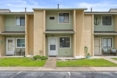 179 Robin Ln, Panama City Beach, FL 32407