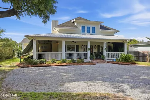 1702 Baker Ct, Panama City, FL 32401