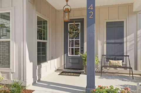 Exterior - 42 Flora Ln, Freeport, FL 32439 photo 2 of 12