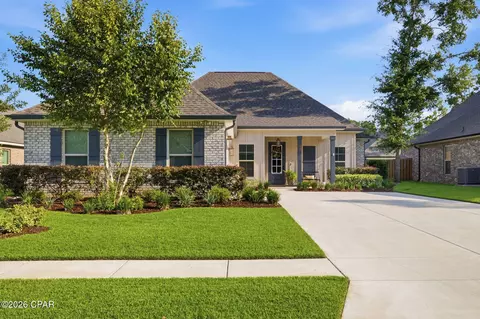 Exterior - 42 Flora Ln, Freeport, FL 32439 photo 7 of 12