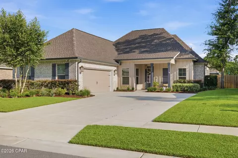 Exterior - 42 Flora Ln, Freeport, FL 32439 photo 4 of 12