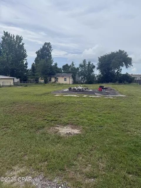3809 E 9th St, Panama City, FL 32401