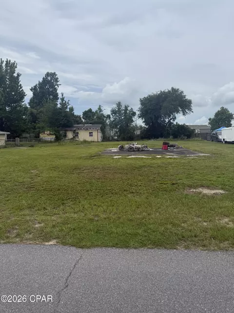 3809 E 9th St, Panama City, FL 32401