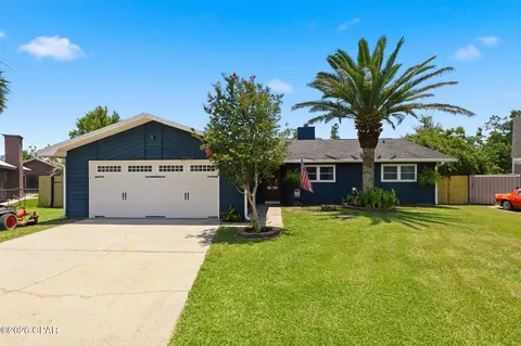 2044 Three Putt Ln, Panama City, FL 32404