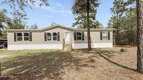 188 Pinetree Ln, Defuniak Springs, FL 32433