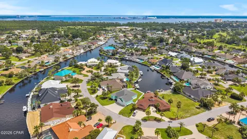 1424 Trout Dr, Panama City Beach, FL 32408