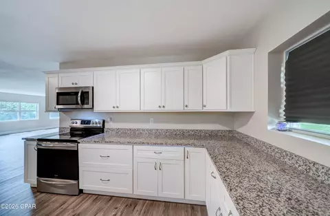 Kitchen - 1012 Tech Dr, Lynn Haven, FL 32444 photo 3 of 4