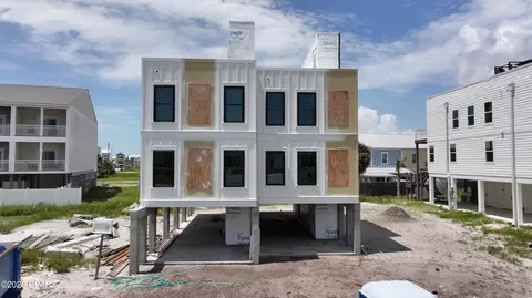 106 S 37th St #B, Mexico Beach, FL 32456