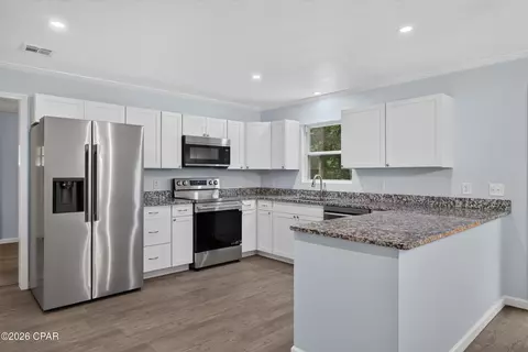 Kitchen - 1214 Johnson Ave, Chipley, FL 32428 photo 1 of 1