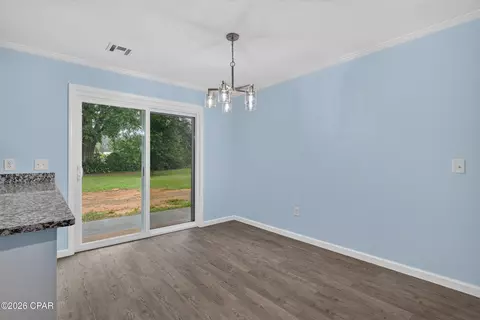 Dining - 1214 Johnson Ave, Chipley, FL 32428 photo 1 of 1