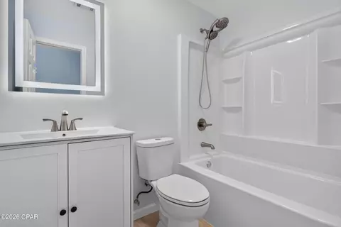 Bath - 1214 Johnson Ave, Chipley, FL 32428 photo 2 of 2