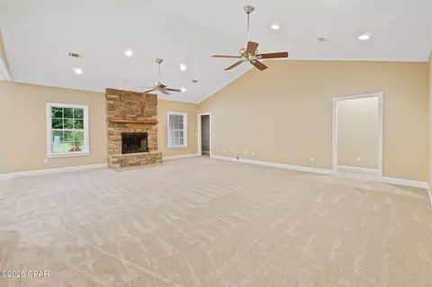 Living - 660 Hwy 273, Chipley, FL 32428 photo 1 of 4