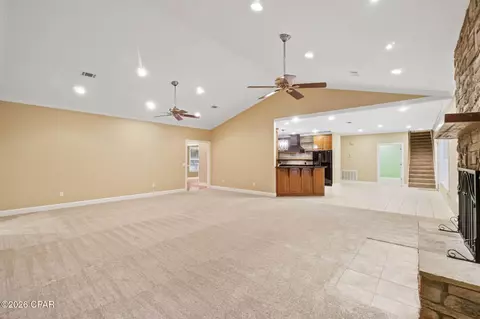Living - 660 Hwy 273, Chipley, FL 32428 photo 3 of 4