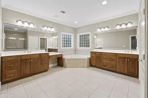 Bath - 660 Hwy 273, Chipley, FL 32428 photo 5 of 6