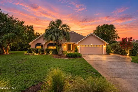 203 Bunker Ln, Panama City Beach, FL 32408