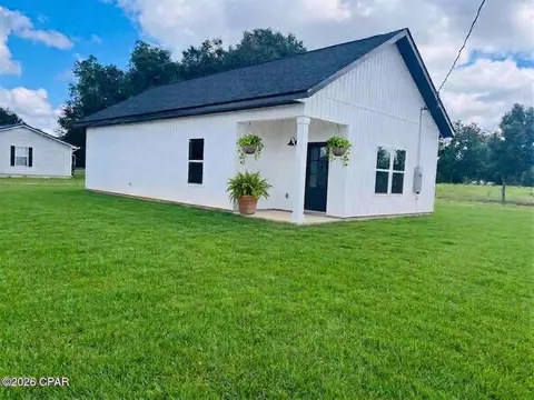 2142 Buckhead Dr, Grand Ridge, FL 32442