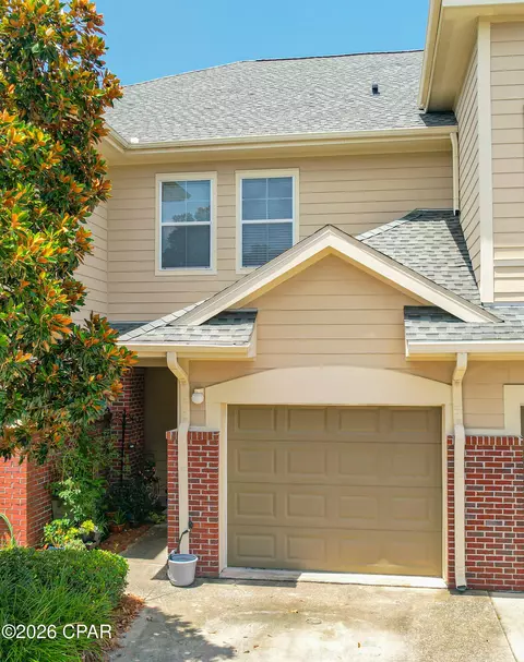 402 Baldwin Rowe Cir, Panama City, FL 32405