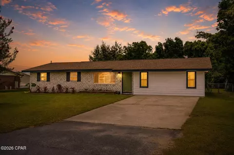 2725 Denise Dr, Panama City, FL 32405
