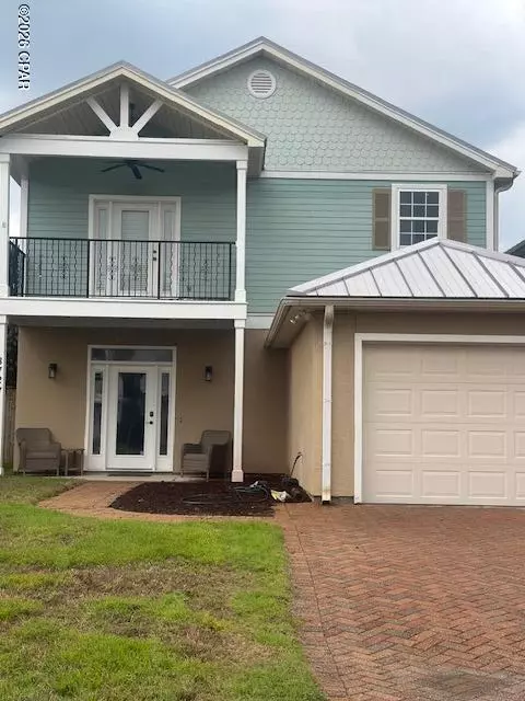 3727 Tiki Dr, Panama City, FL 32408
